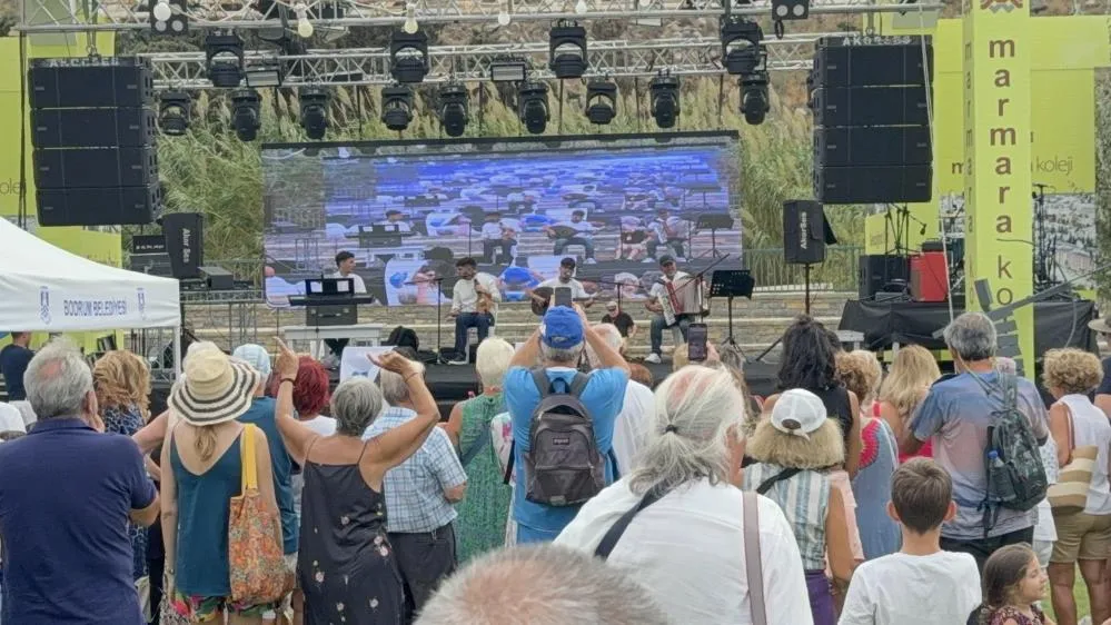 Balık festivalide binlerce yavru balık denize bırakıldı